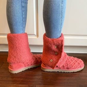 Size 9~ Salmon Knit UGG Boots